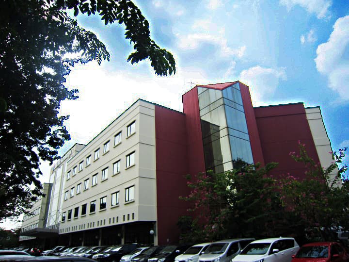RS Mitra Keluarga Surabaya Building